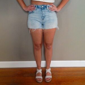 Wild Fable Light Wash Highest Rise Mom Shorts Distressed Raw Hem Size 0